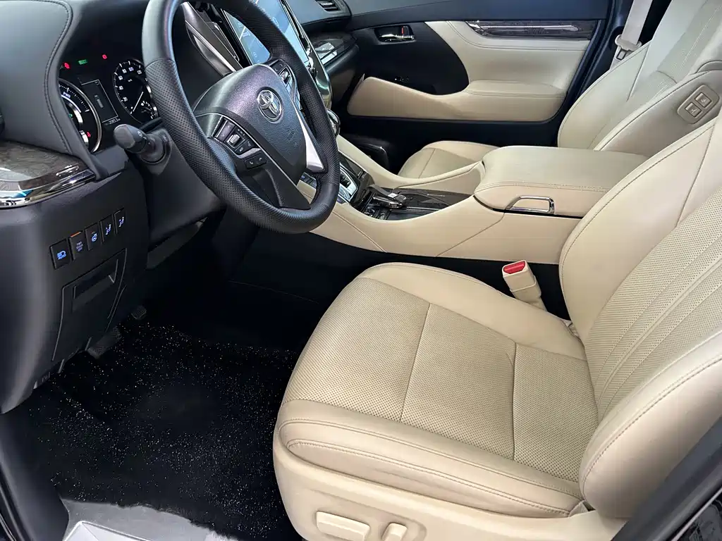 Toyota Vellfire — миниатюра 9