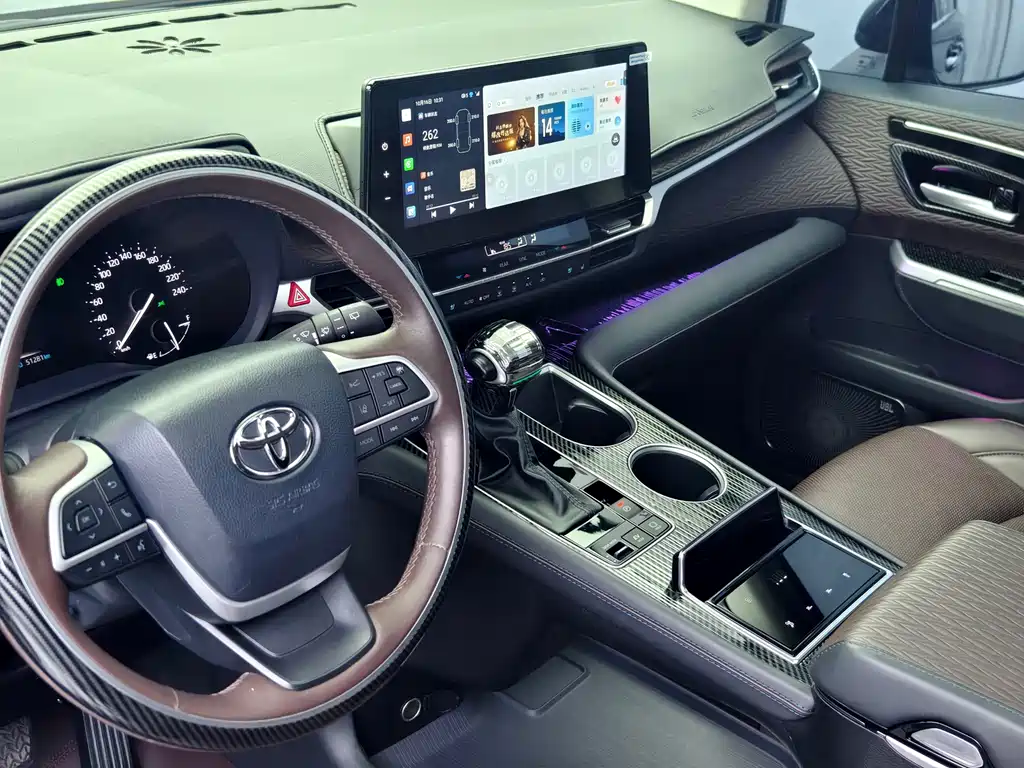 Toyota Sienna — миниатюра 11