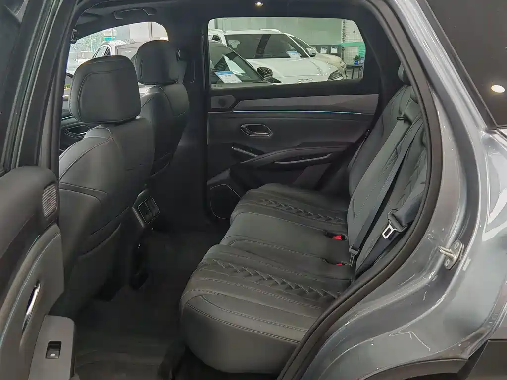BYD L DM-i — миниатюра 8
