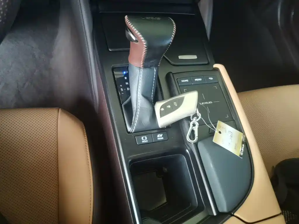 Lexus ES — миниатюра 14