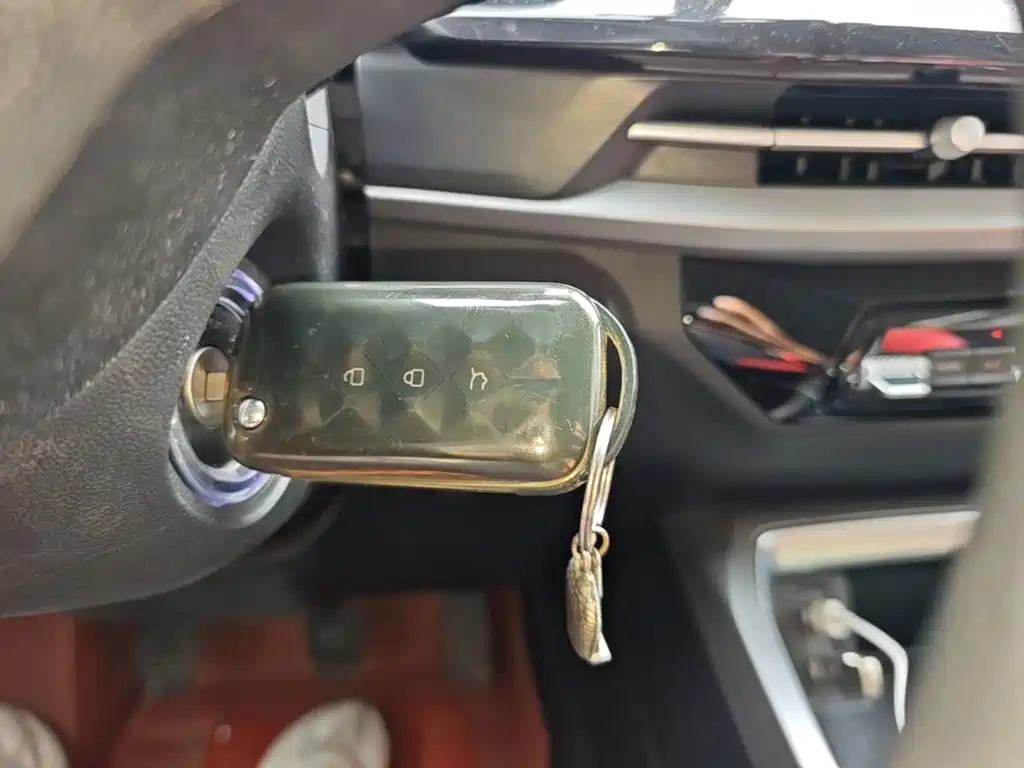 Wuling Jiachen — миниатюра 9