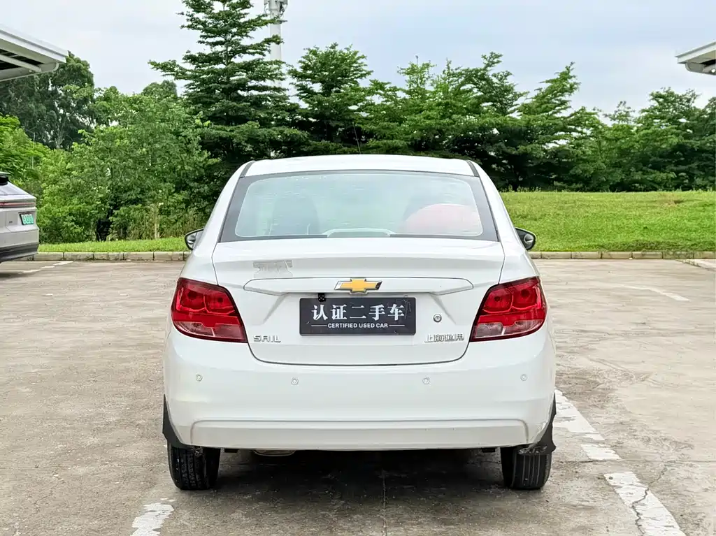 Chevrolet Sail 2015 3 1.3L MT