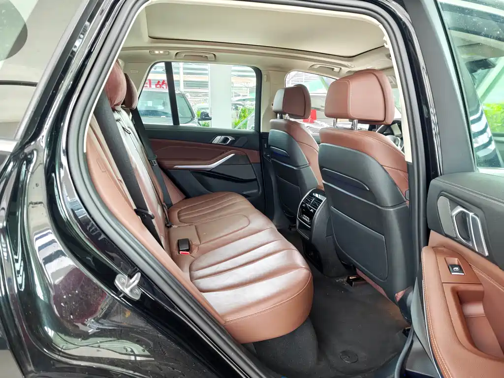 BMW X5 (Import) — миниатюра 13