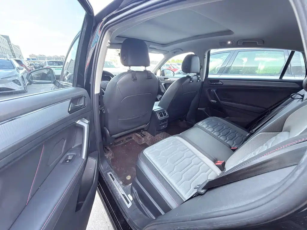 Volkswagen Tiguan X — миниатюра 3