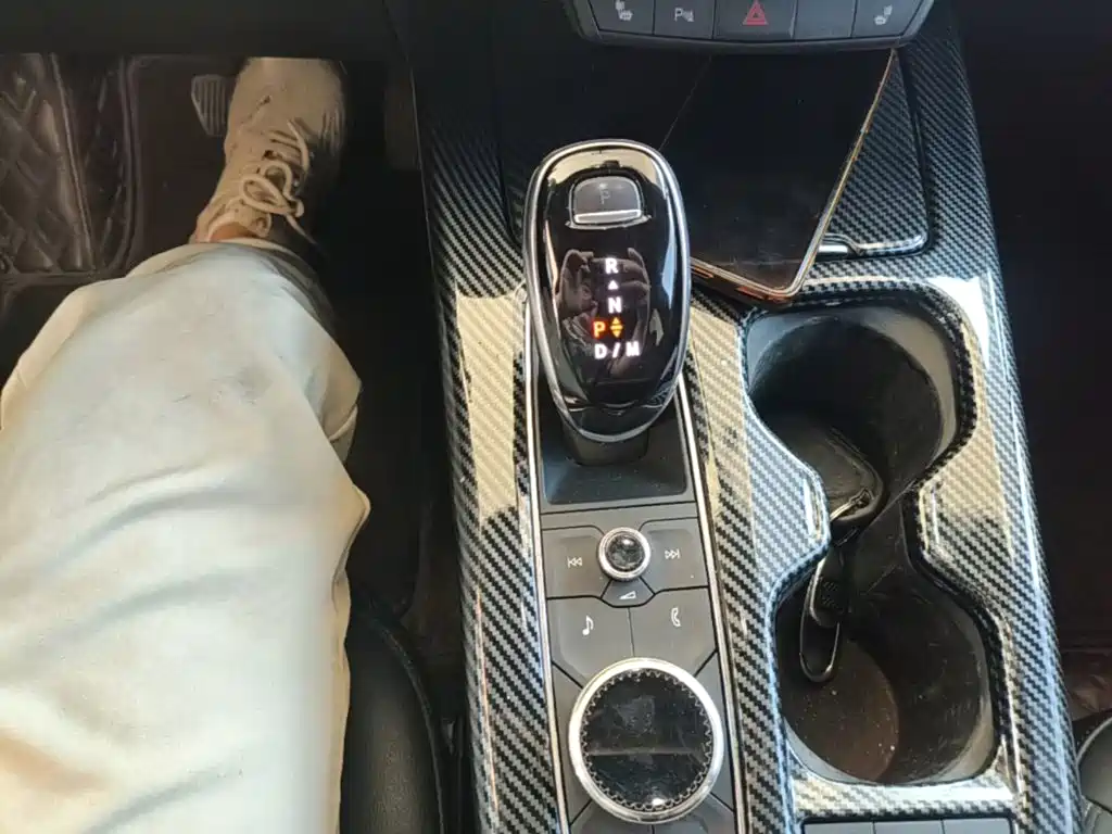 Cadillac XT4 — миниатюра 14