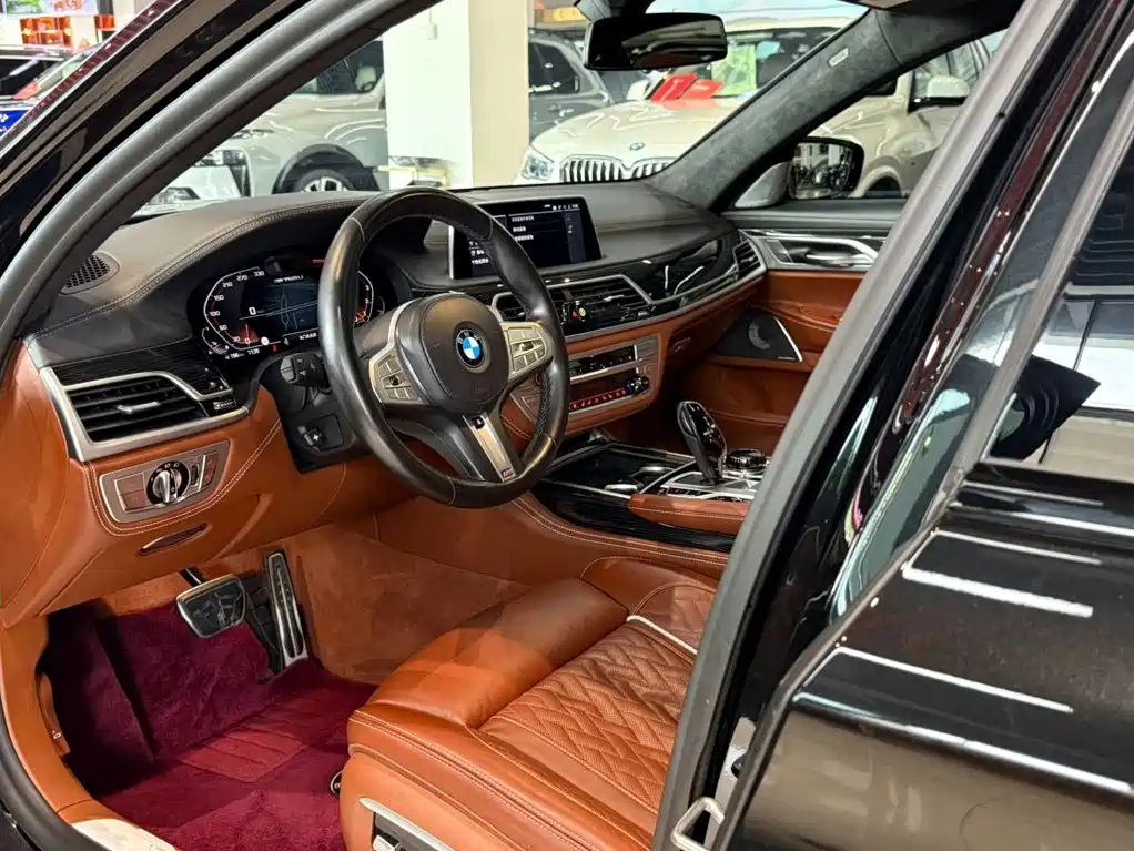 BMW 7 Series — миниатюра 27