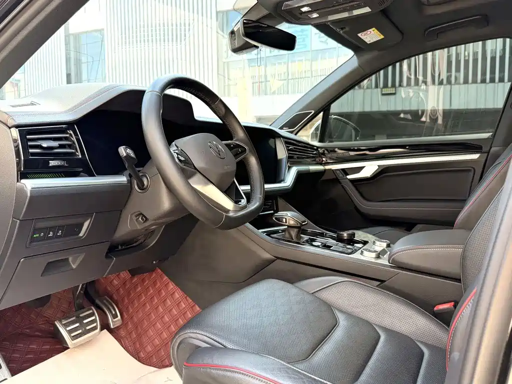 Volkswagen Touareg — миниатюра 4