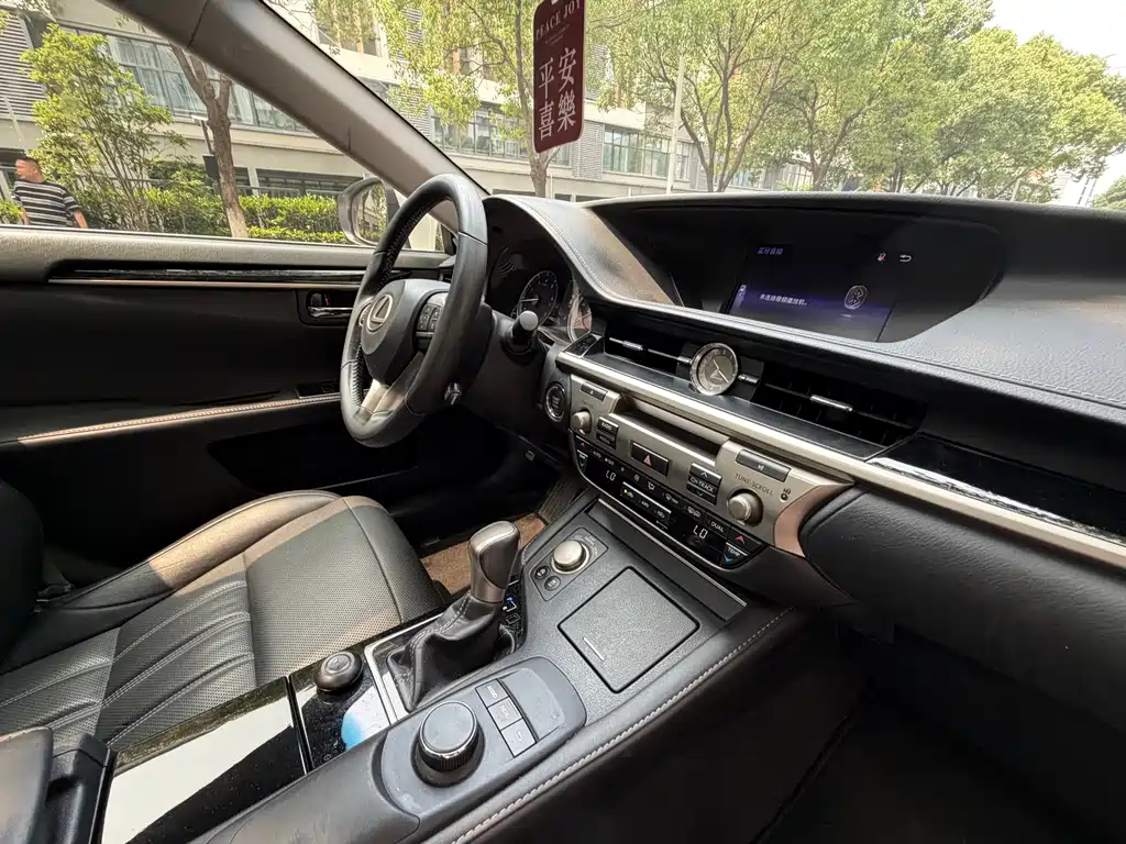 Lexus ES — фотографии объявления, Фото 16