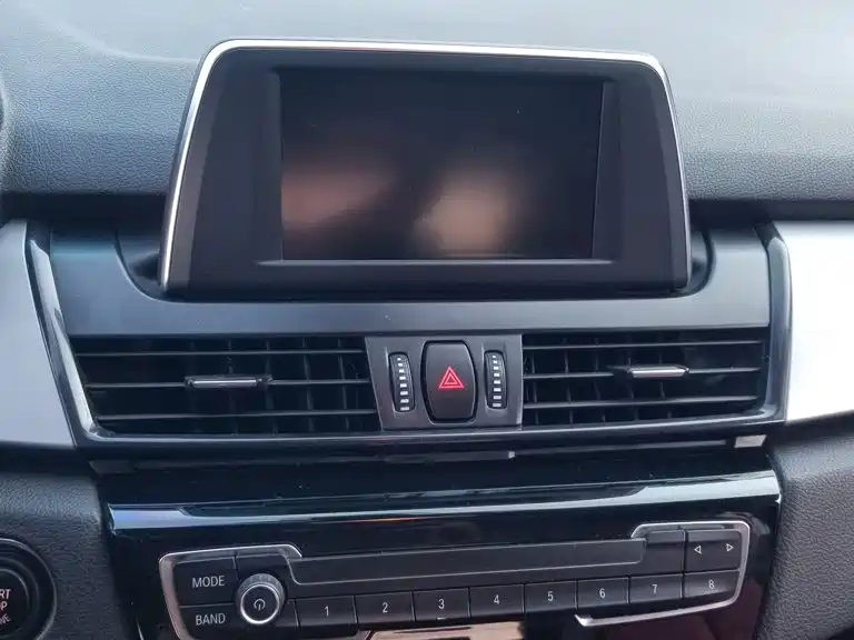 BMW 2 Series Active Tourer — миниатюра 13