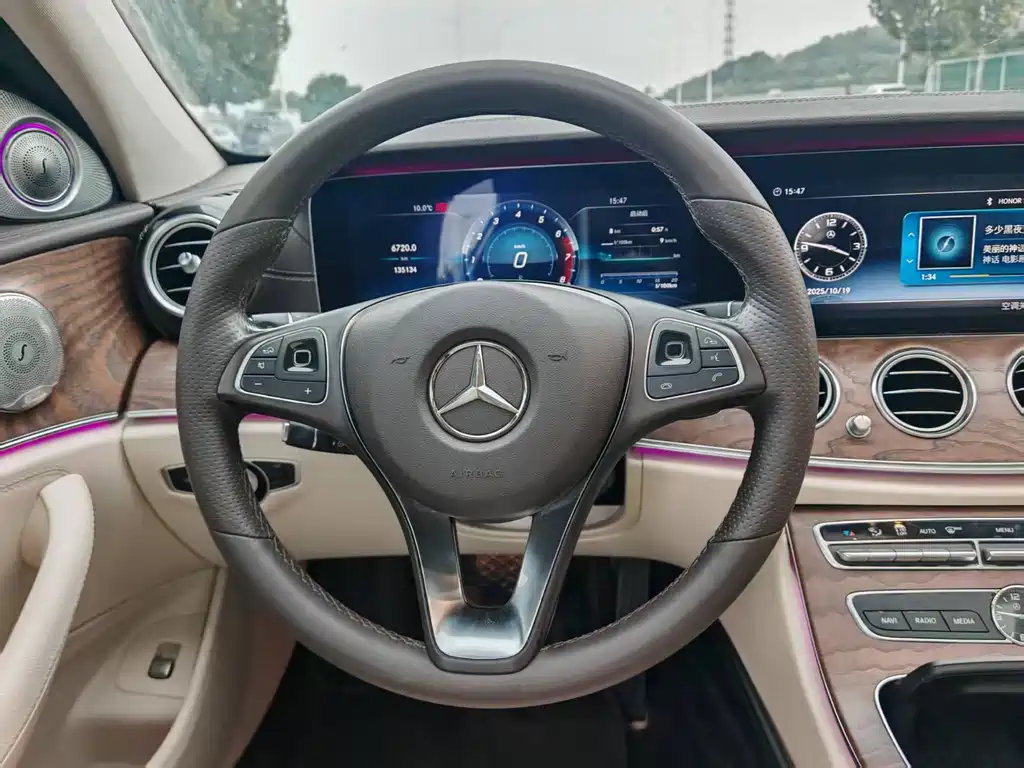 MERCEDES-BENZ E CLASS