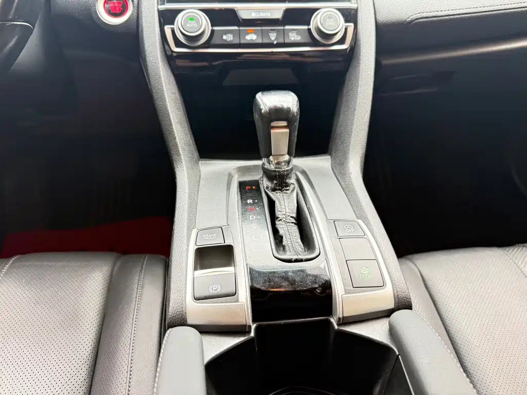 Honda Civic 2016 220TURBO CVT