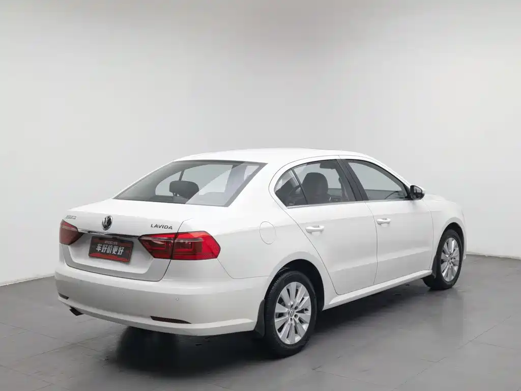 Volkswagen Lavida — миниатюра 2