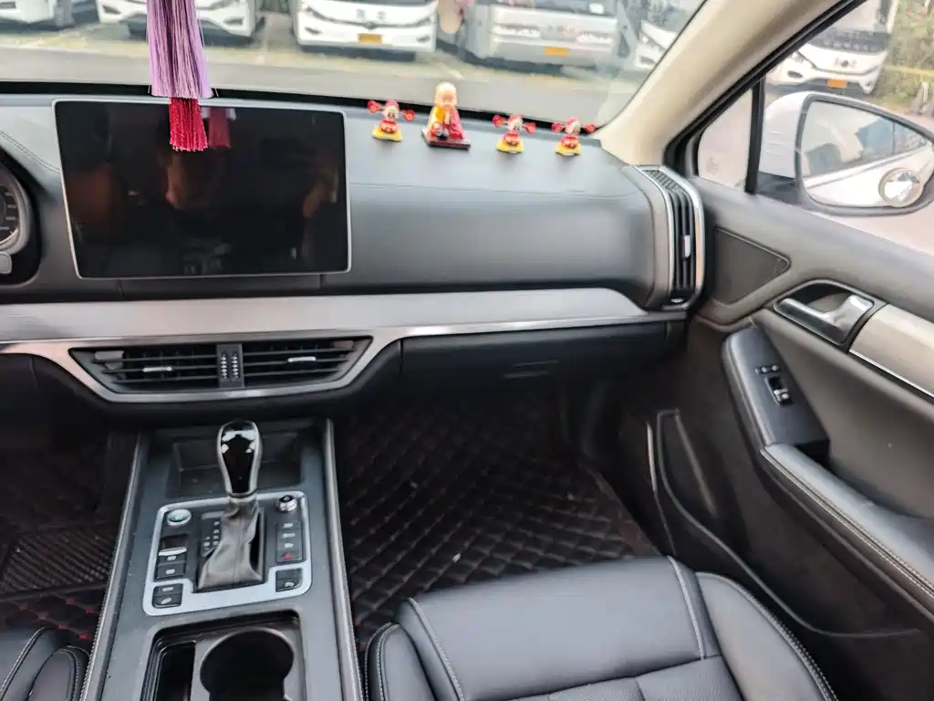 BYD Tang — миниатюра 9