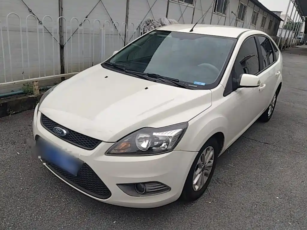Ford Focus 2013 1.8L AT