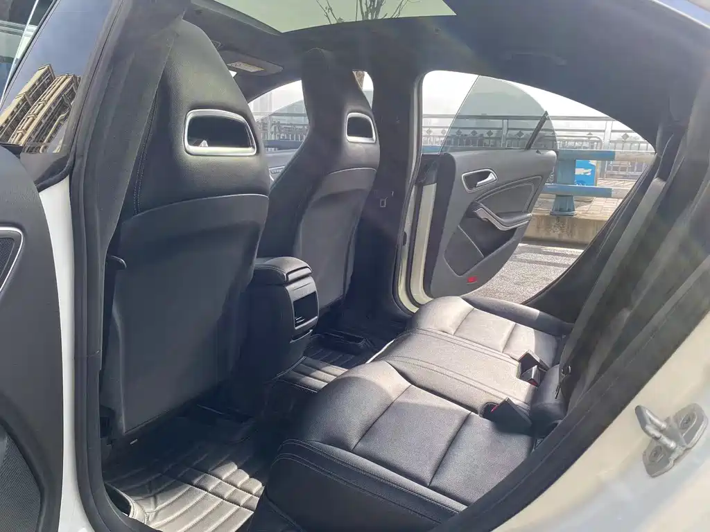 Mercedes-Benz CLA 2017 CLA 200 Fashion