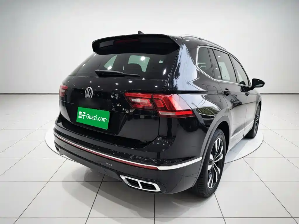 Volkswagen Tiguan L — миниатюра 6