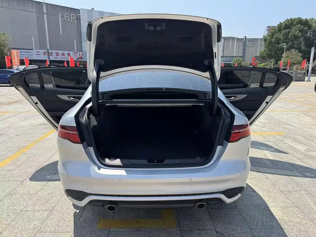 Jaguar XEL — миниатюра 18