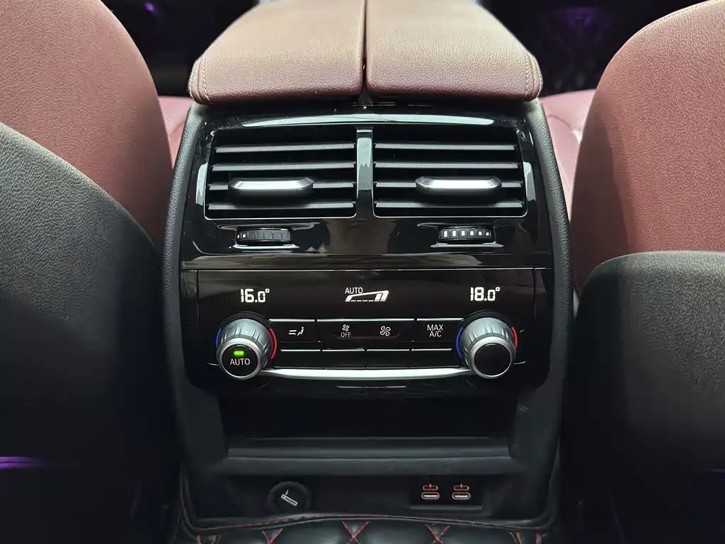 BMW 5 Series — миниатюра 12