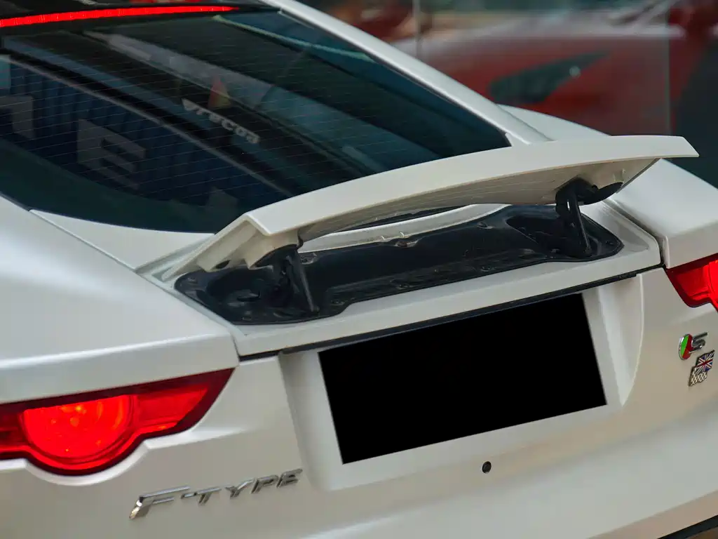 Jaguar F-TYPE — миниатюра 4