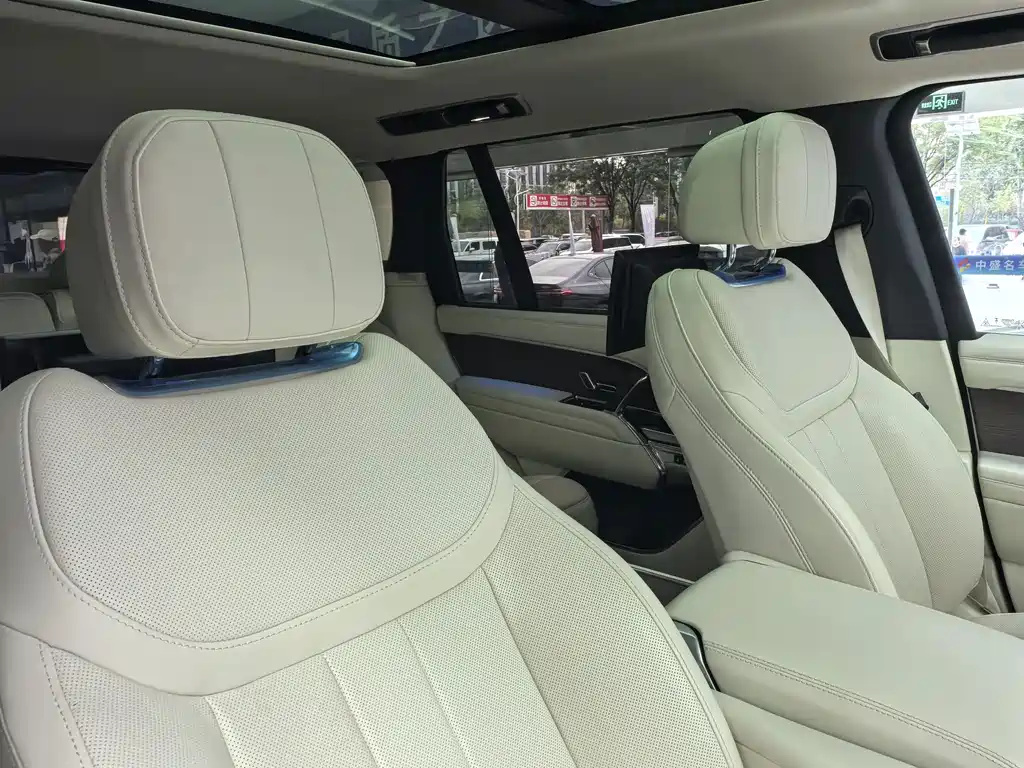 Land Rover Range Rover — миниатюра 9