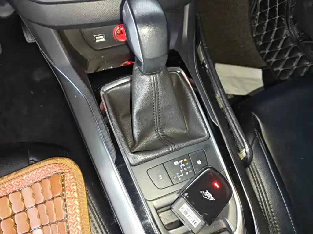 Peugeot 408 — миниатюра 14