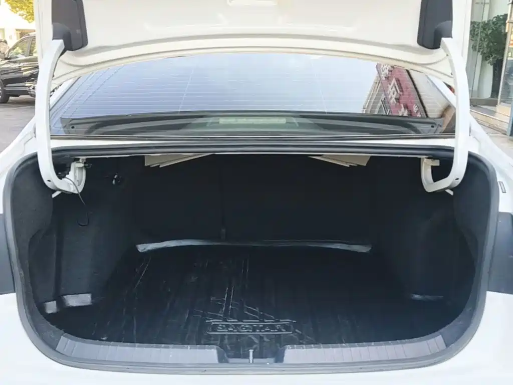 Volkswagen Sagitar — миниатюра 19