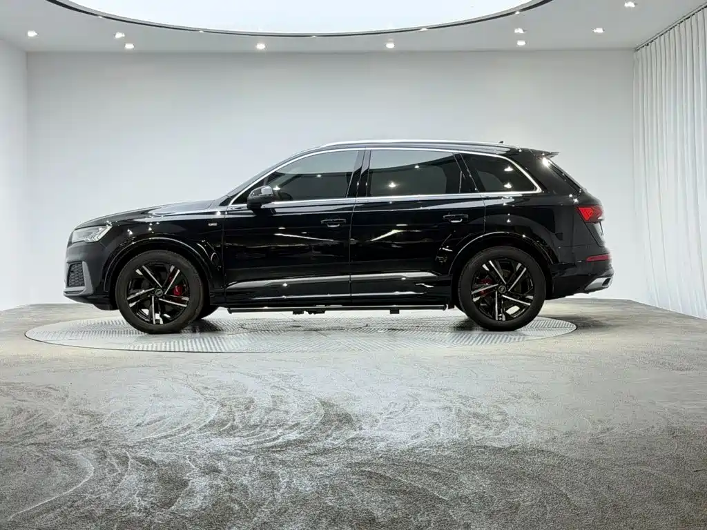 Audi Q7 — миниатюра 3