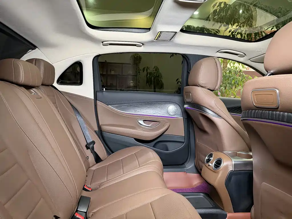 MERCEDES-BENZ E CLASS