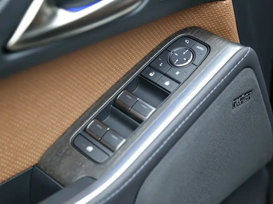 Lexus GX — миниатюра 11