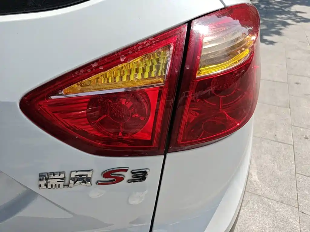 JAC S3 2014 1.5L MT Luxury