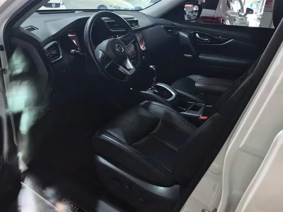 Nissan X-Trail 2020 2.0L XL ITS 3rows CVT 2WD мест Comfort