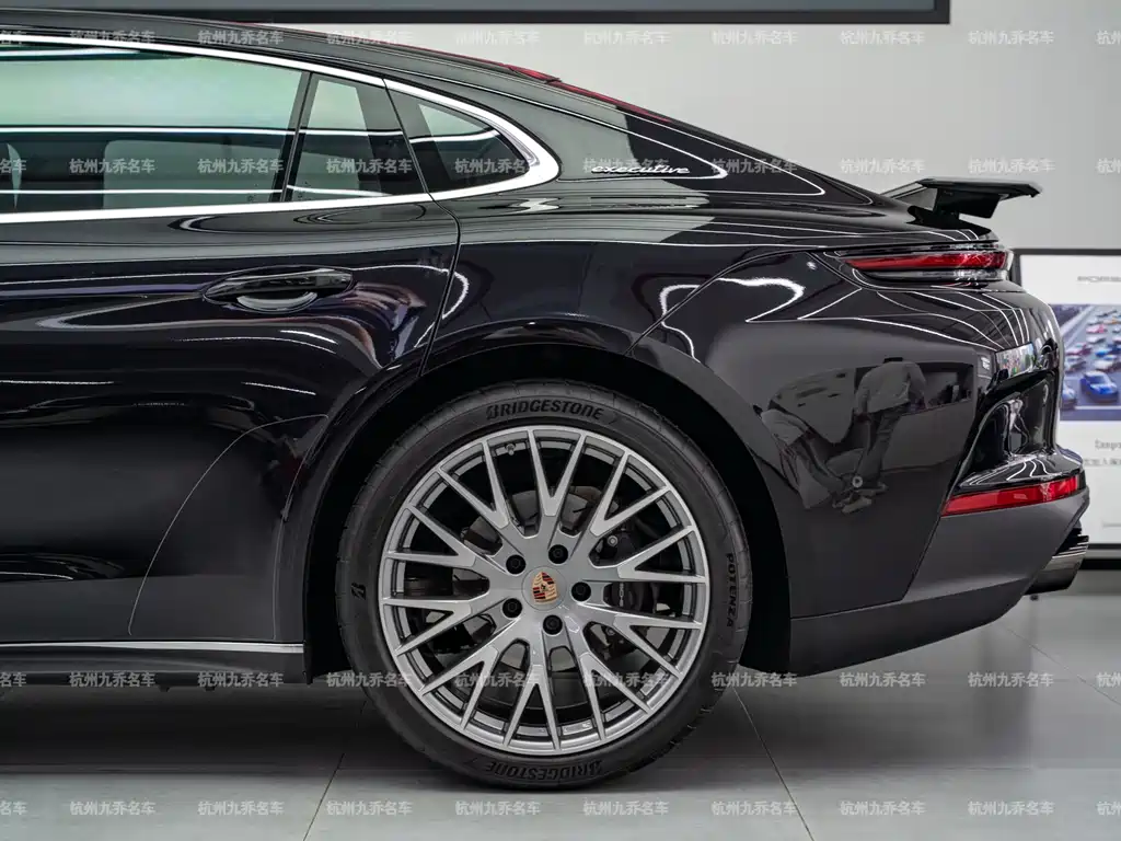 Porsche Panamera 2026 Panamera 4 Executive Long Wheelbase 2.9T