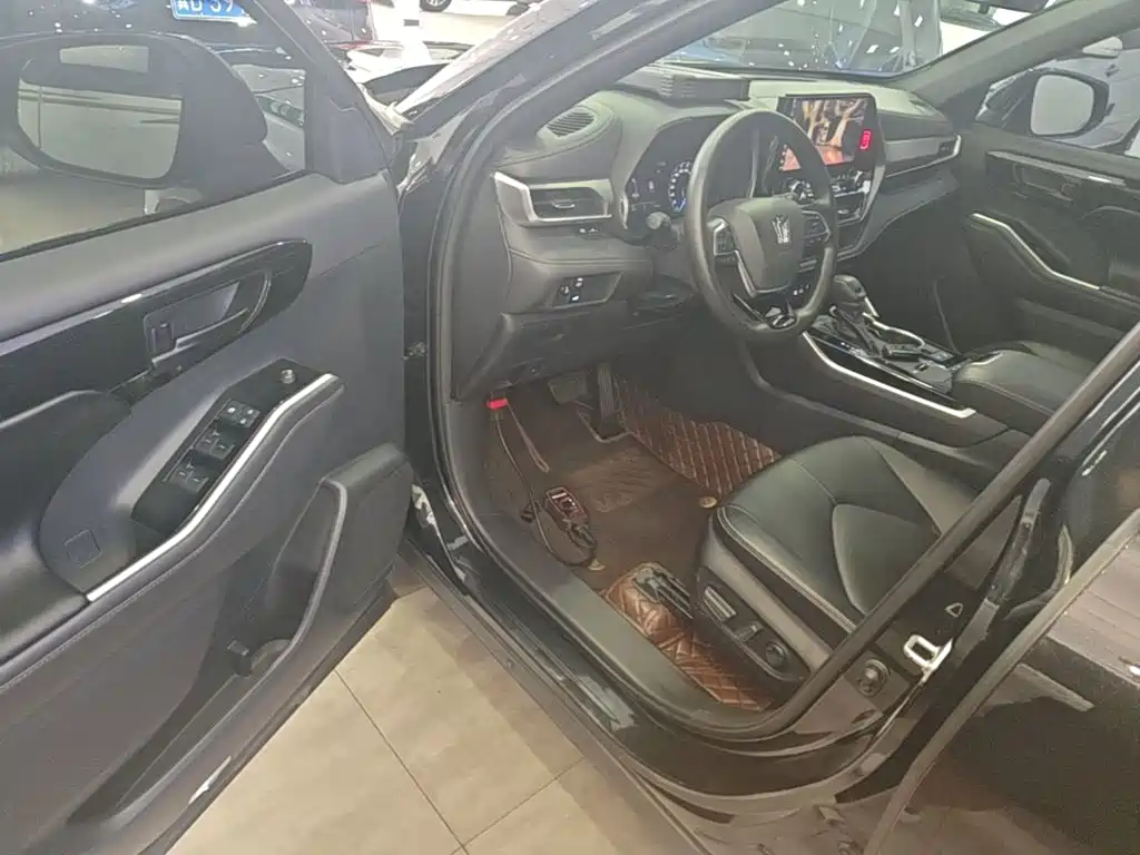 Toyota Crown Kluger — миниатюра 16