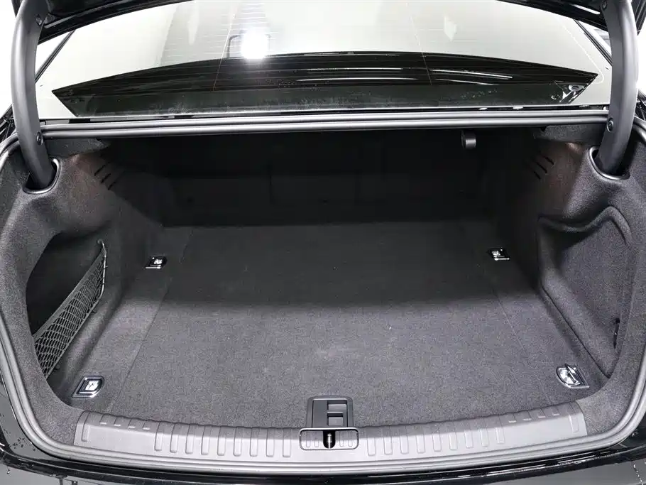 Audi A6L — миниатюра 15