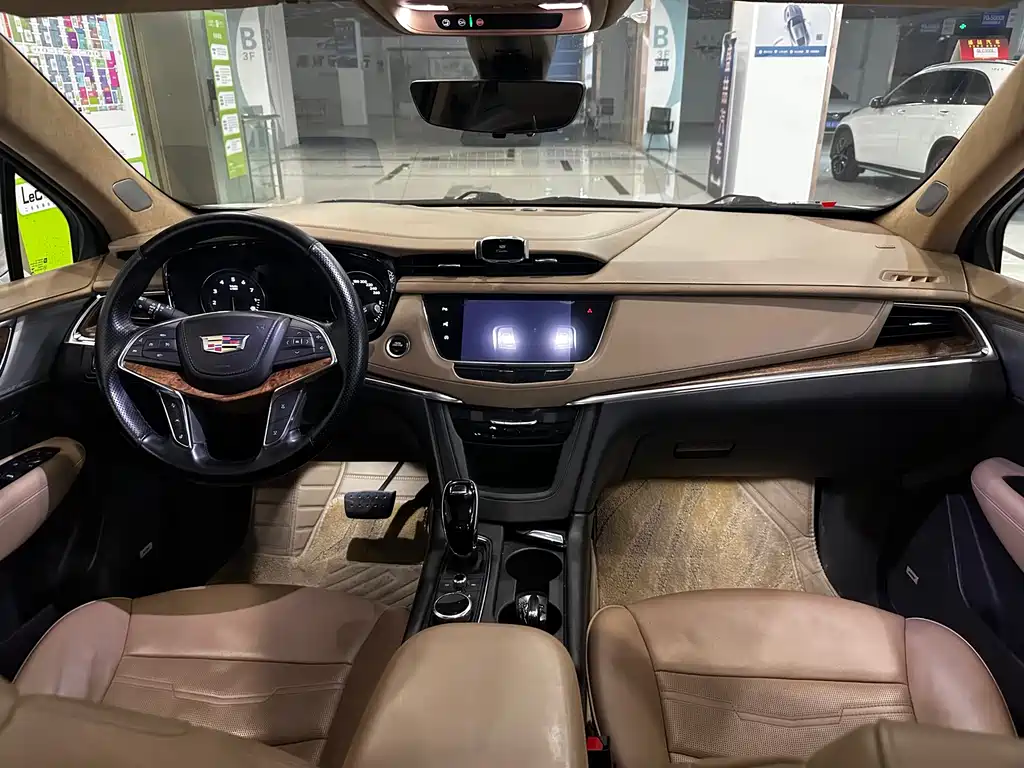 CADILLAC XT5