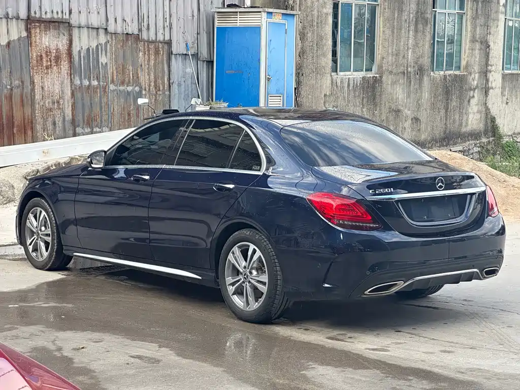 Mercedes-Benz C-Class — миниатюра 4