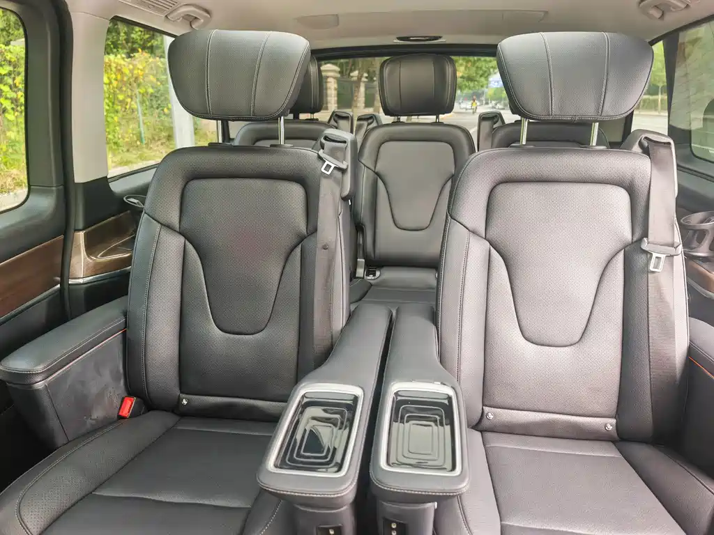 Mercedes-Benz V-Class — миниатюра 13