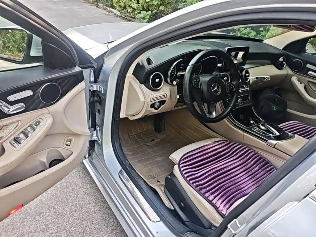 Mercedes-Benz C-Class — миниатюра 16