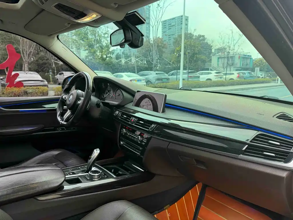 BMW X5 (Import) — миниатюра 12
