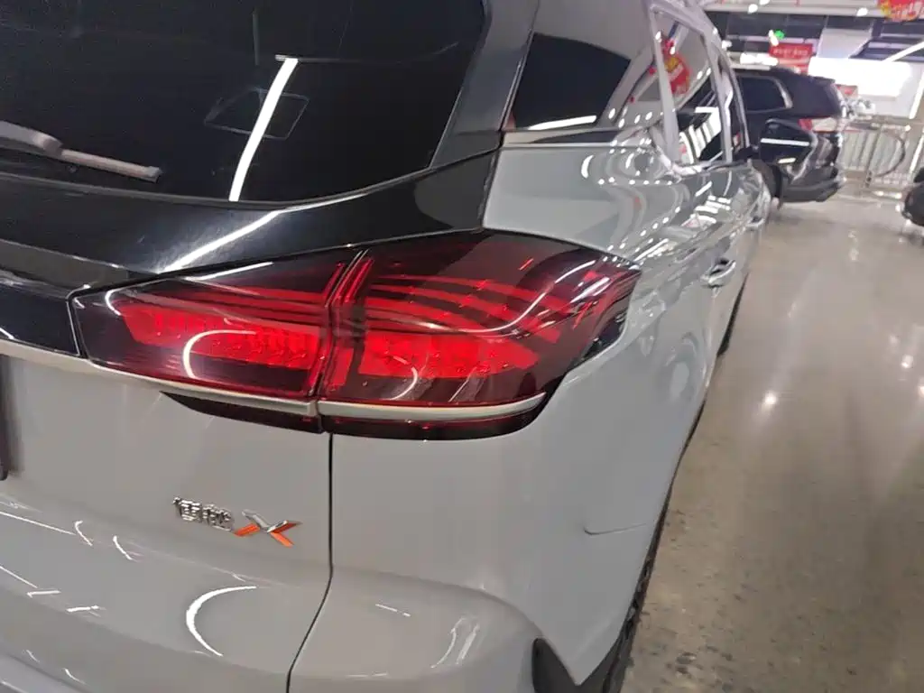 Geely Boyue — миниатюра 8