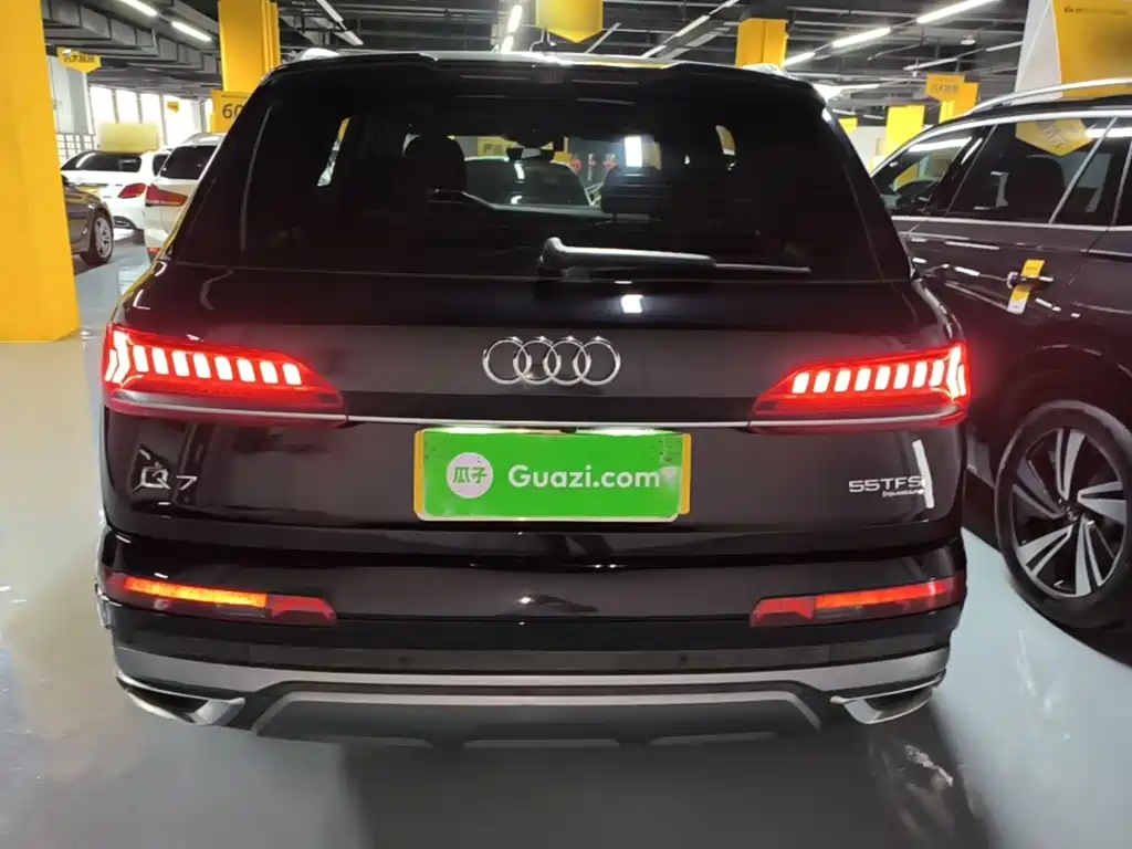 Audi Q7 — миниатюра 6