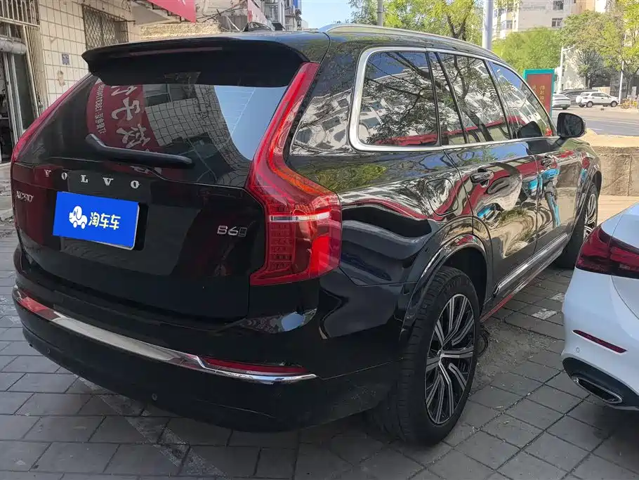 Volvo XC90 2025 B6 Luxury 7 мест