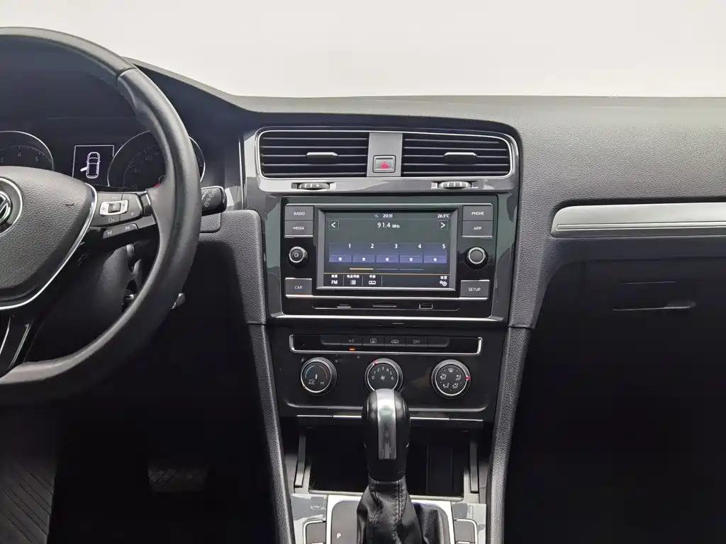 Volkswagen Golf — миниатюра 12