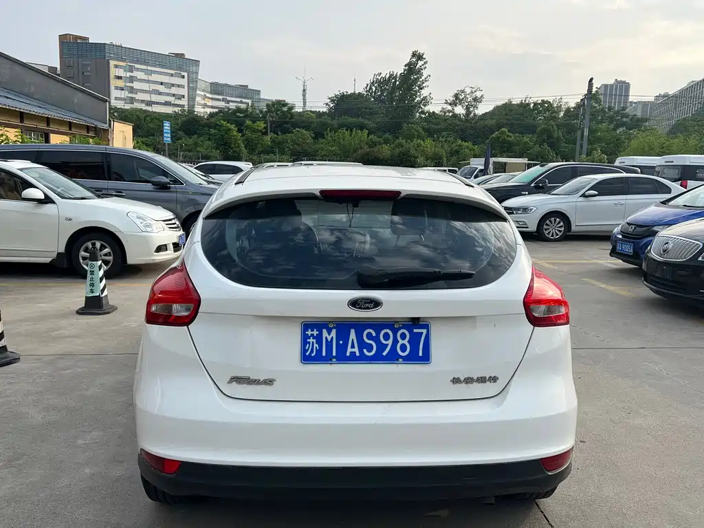 Ford Focus — миниатюра 10