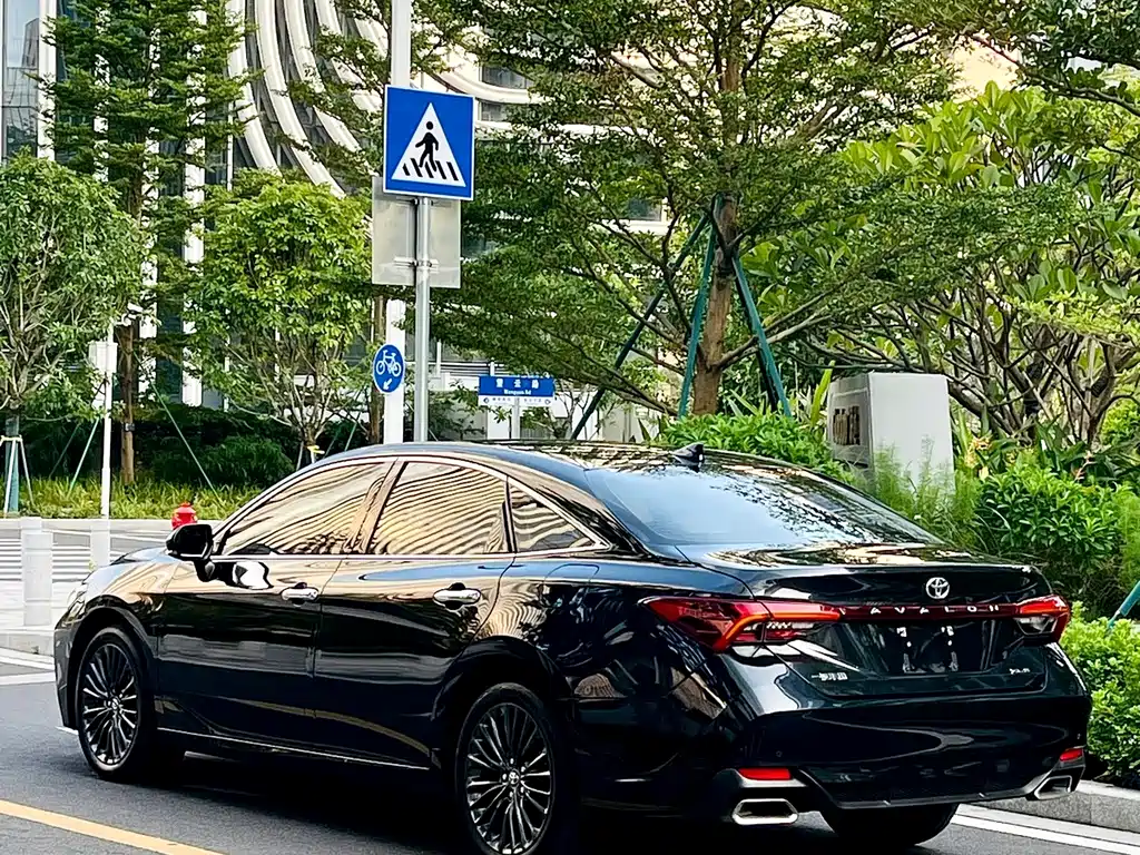 Toyota Avalon — миниатюра 7