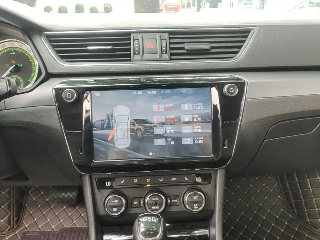 Skoda Superb — миниатюра 13