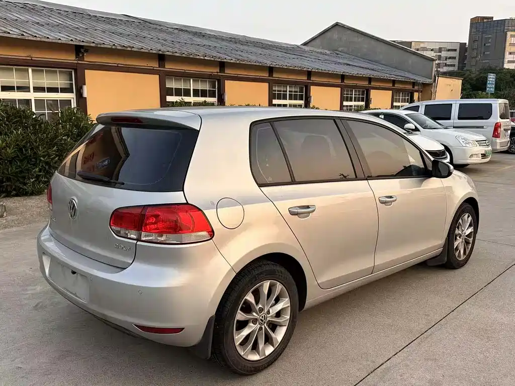 Volkswagen Golf — миниатюра 10