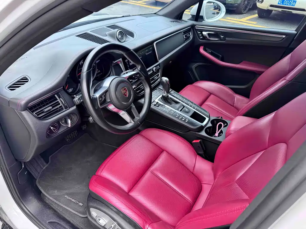 Porsche Macan — миниатюра 3