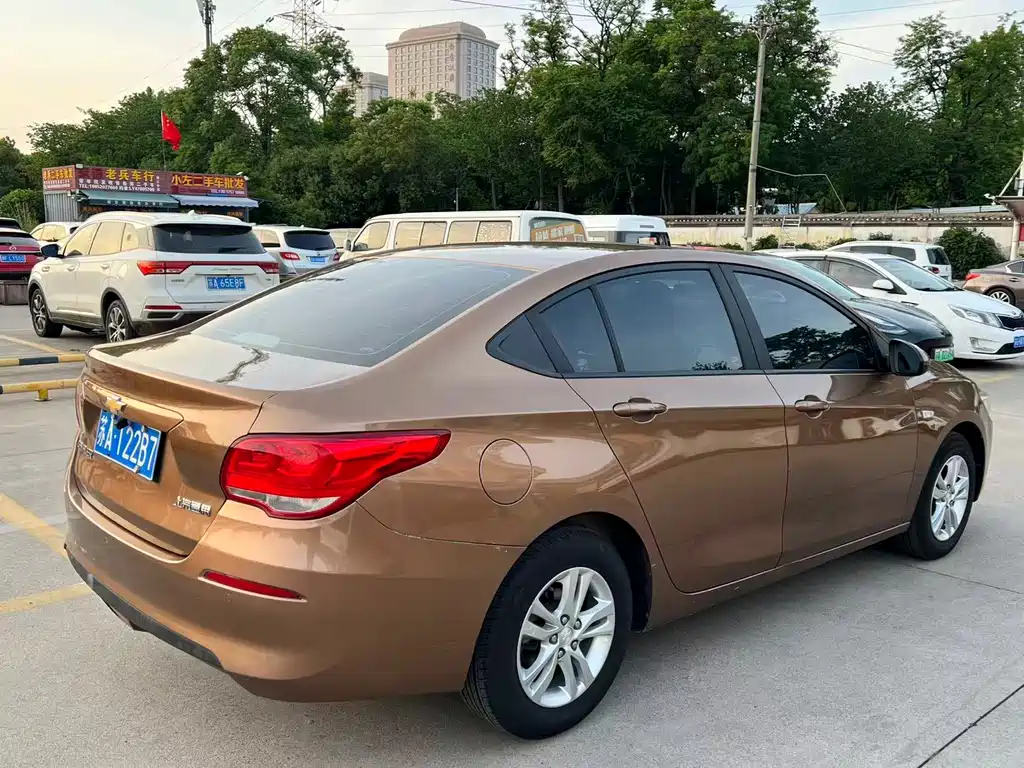 Chevrolet Cavalier — миниатюра 10