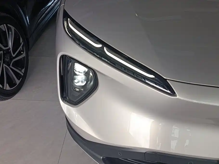 NIO ES6 — миниатюра 5